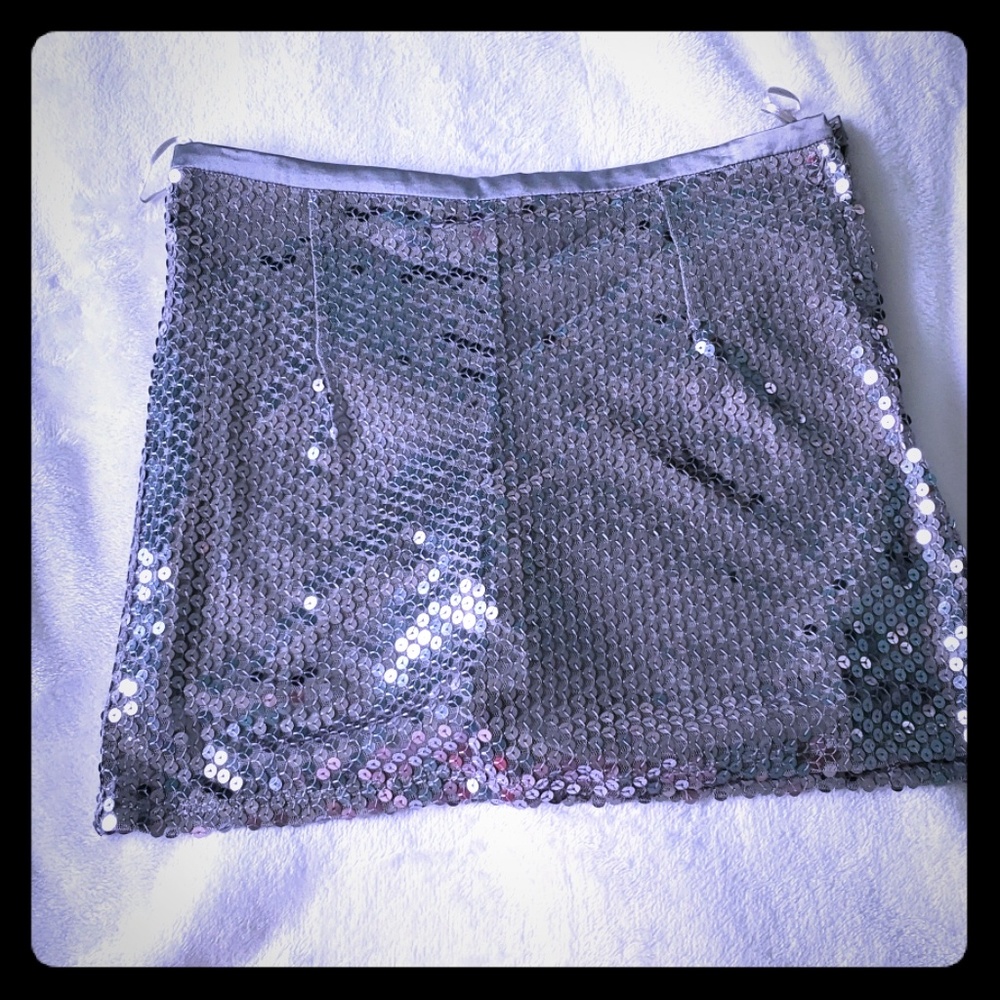 Silver sequin mini skirt Medium